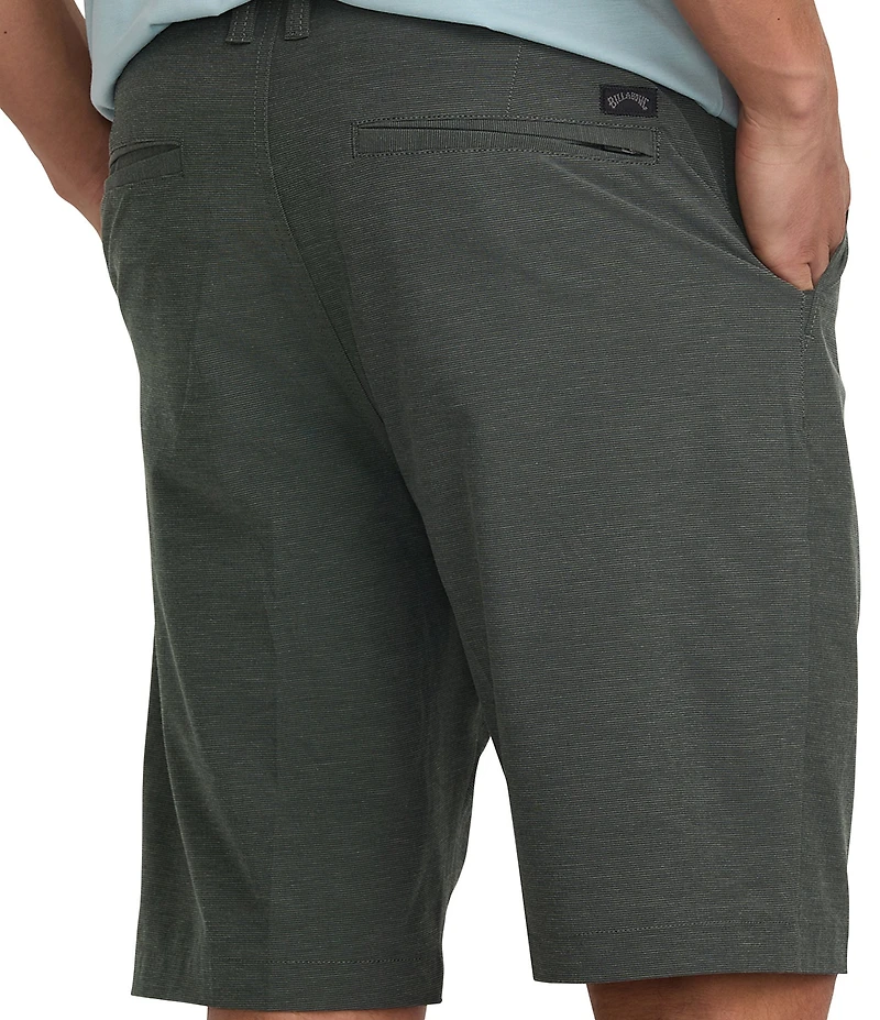Billabong Crossfire Solid Elastic Submersible 18#double; Inseam Shorts