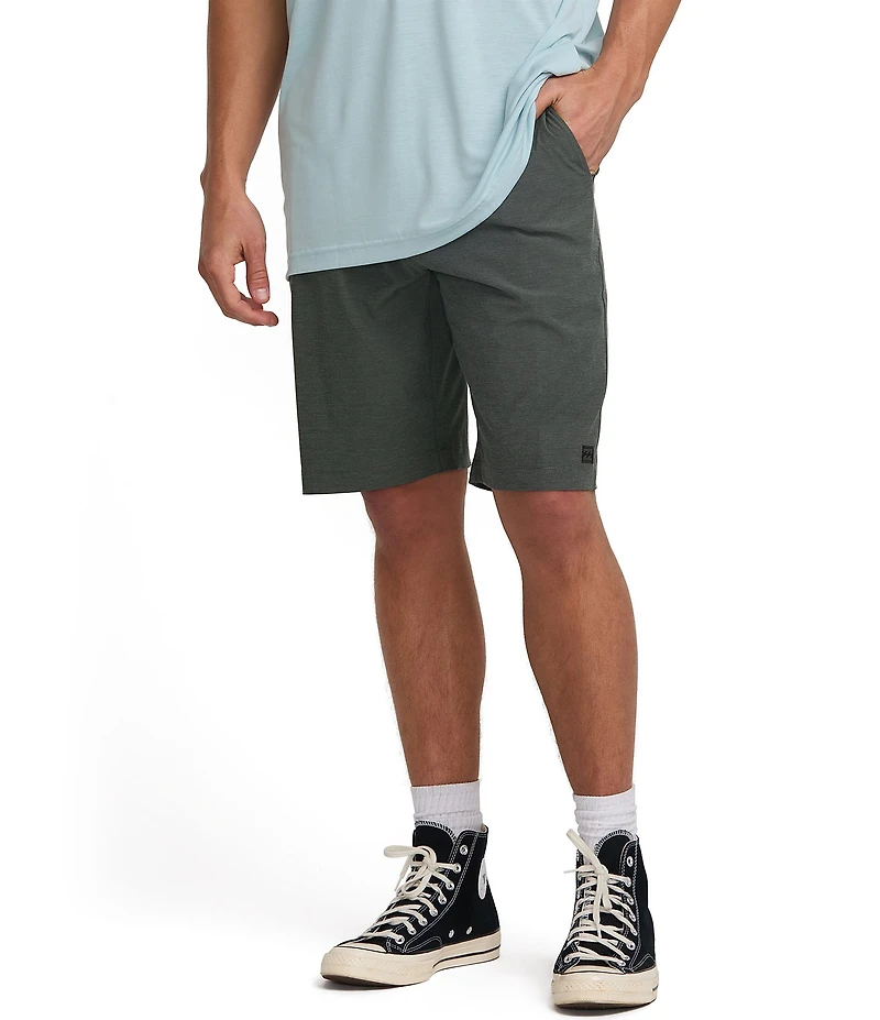 Billabong Crossfire Solid Elastic Submersible 18#double; Inseam Shorts