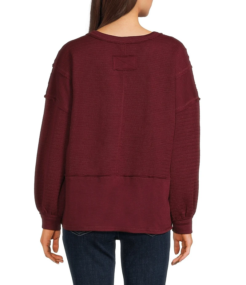Blu Pepper Knit V-Neck Top