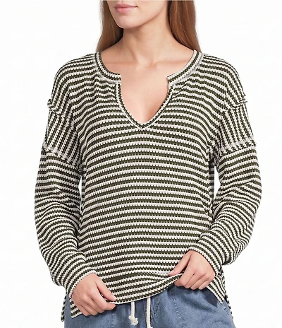 Blu Pepper Striped V-Neck Exposed Seam Long Sleeve Knit Top