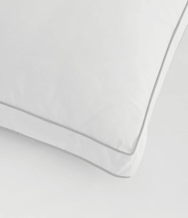 BodiPEDIC Supreme Comfort Gusseted Fiber and Memory Foam Bed Pillow