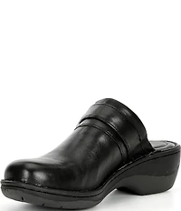 Born Avoca Leather Buckle Hardware Clogs