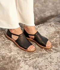 Born Cove Modern Leather Sandals