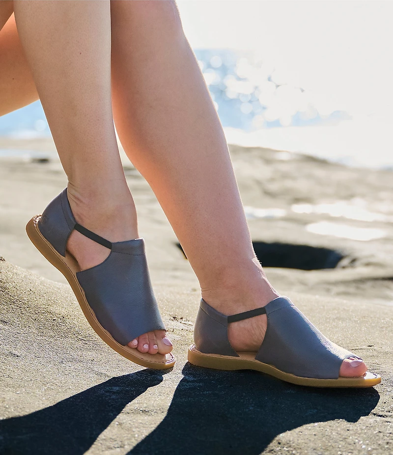Born Cove Modern Leather Shootie Sandals