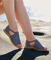 Born Cove Modern Leather Shootie Sandals