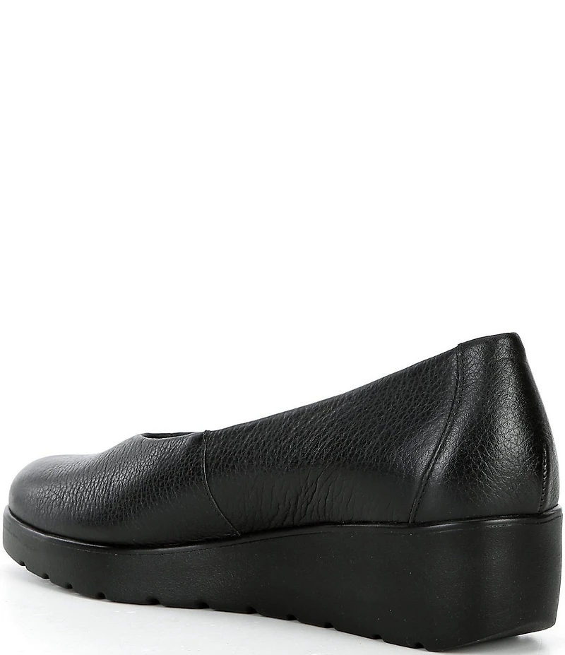 Brioso Waverly Leather Sweetheart Wedge Pumps