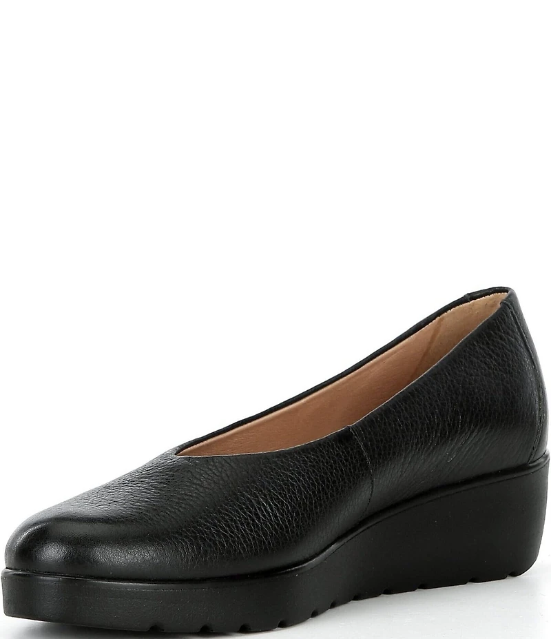 Brioso Waverly Leather Sweetheart Wedge Pumps