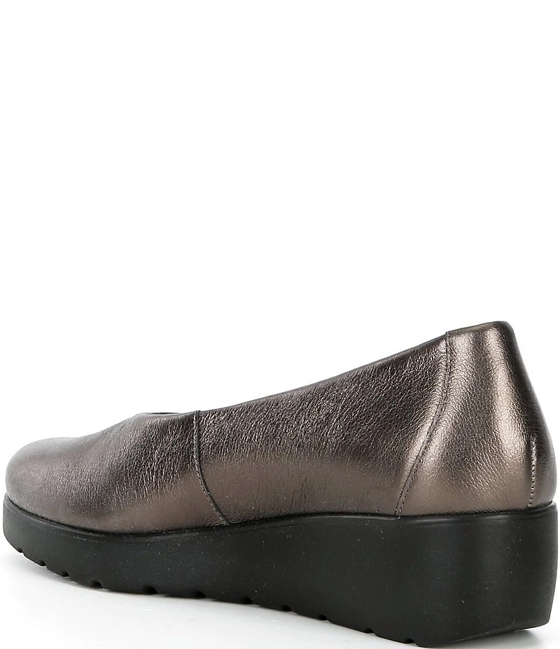 Brioso Waverly Leather Sweetheart Wedge Pumps