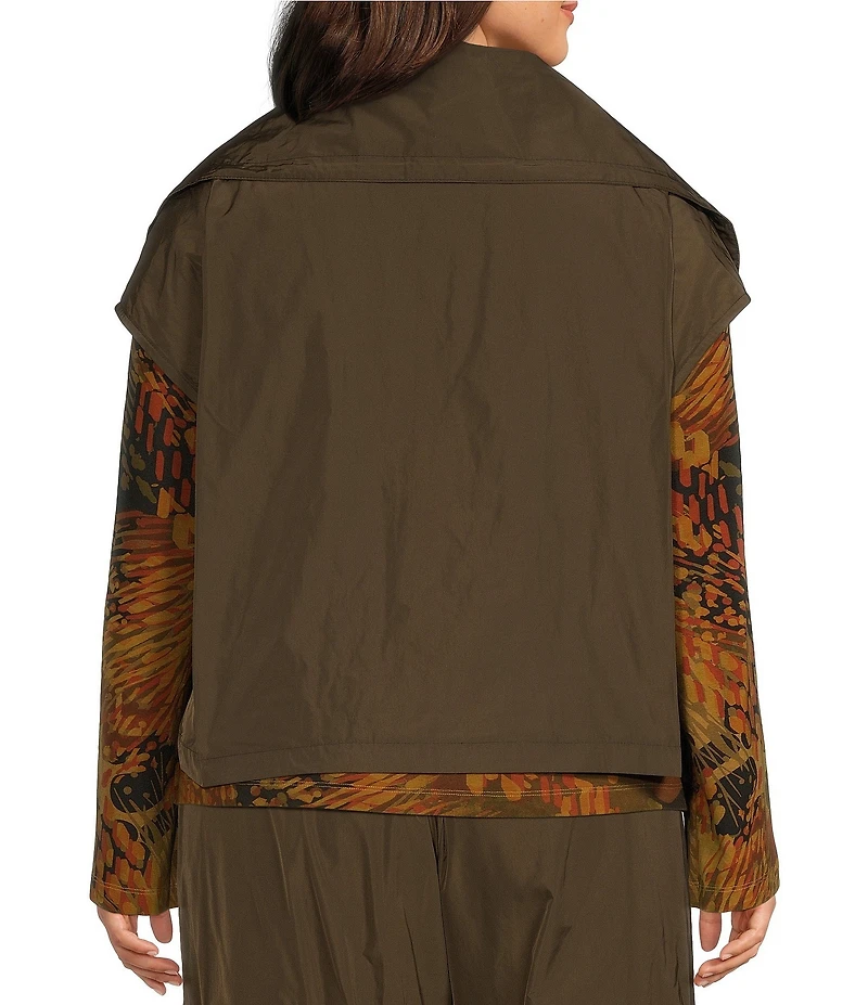 Bryn Walker Plus Size Memory Crunch Wide Pointed Collar Cap Sleeve Ruched Detail Zip-Front Vest