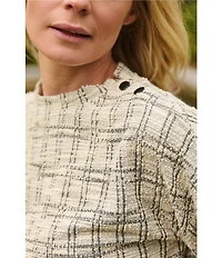 Buru Snappy Crew Neck Pullover Crewneck
