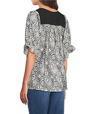 Calessa Abstract Embroidered Square Neck Short Sleeve Tunic