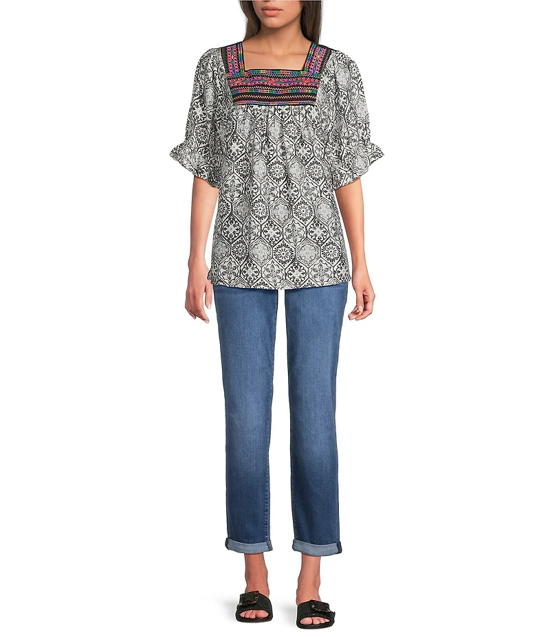 Calessa Abstract Embroidered Square Neck Short Sleeve Tunic