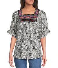 Calessa Petite Size Abstract Embroidered Square Neck Short Sleeve Tunic