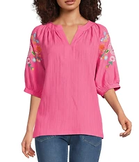 Calessa Petite Size Crinkle Split V-Neck Embroidered Puff Sleeve Tunic