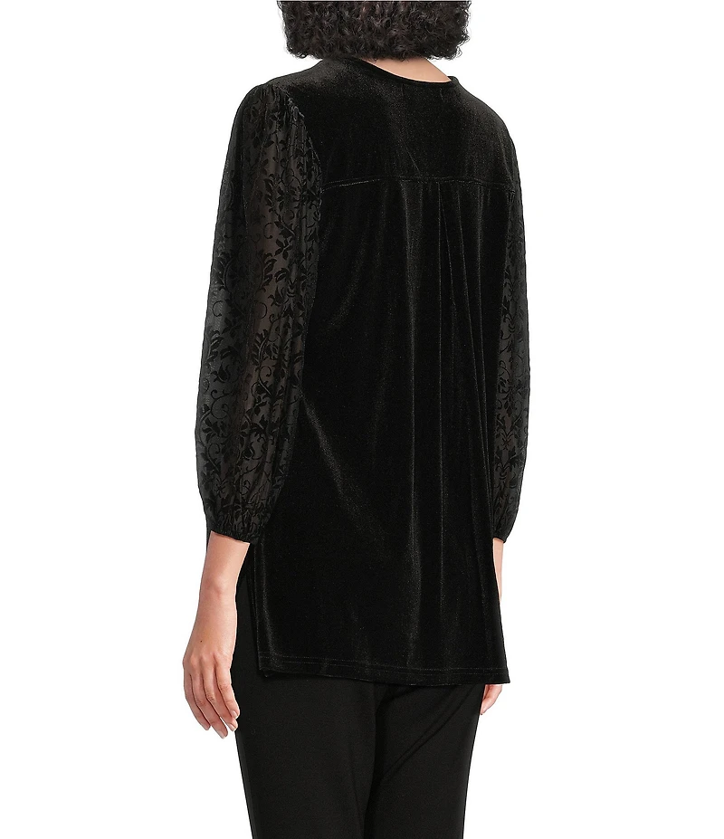 Calessa Petite Size Embroidered Burnout Velvet Floral V-Neck 3/4 Sleeve Knit Tunic