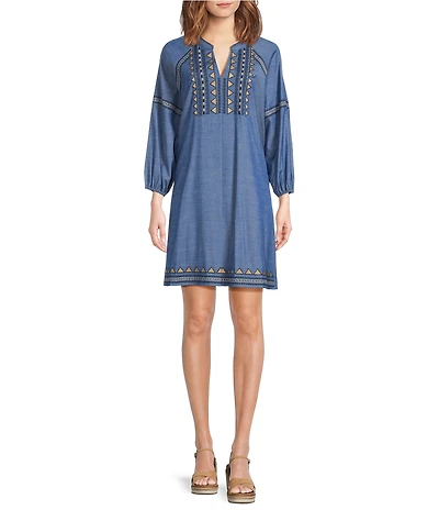 Calessa Petite Size Embroidered Split V-Neck 3/4 Sleeve Shift Dress