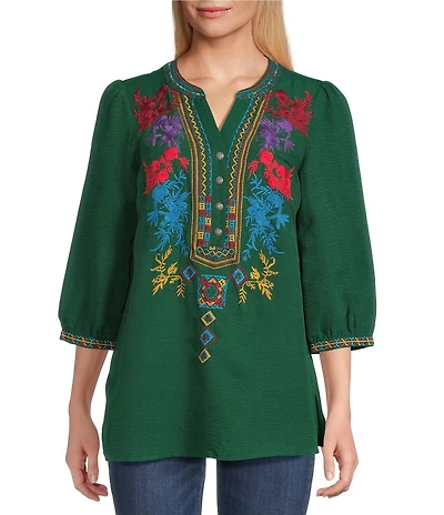 Calessa Petite Size Embroidered Split V-Neck 3/4 Sleeve Tunic