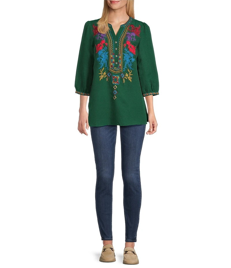 Calessa Petite Size Embroidered Split V-Neck 3/4 Sleeve Tunic