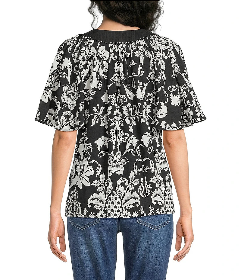 Calessa Petite Size Modern Mosaic Split Round V-Neck Contrast Trim Tunic