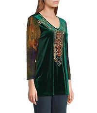 Calessa Petite Size Velvet Embroidered Burnout Tie-Dye Knit V-Neck 3/4 Sleeve Tunic