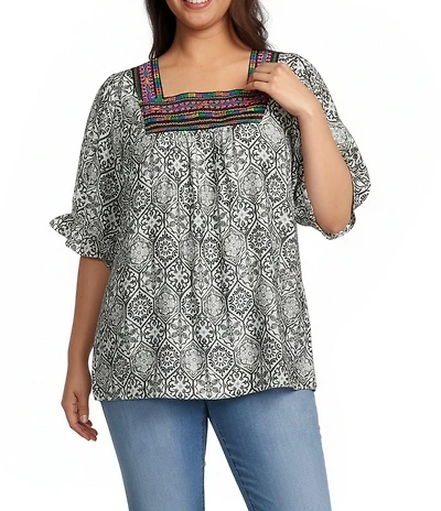 Calessa Plus Size Abstract Embroidered Square Neck Short Sleeve Tunic