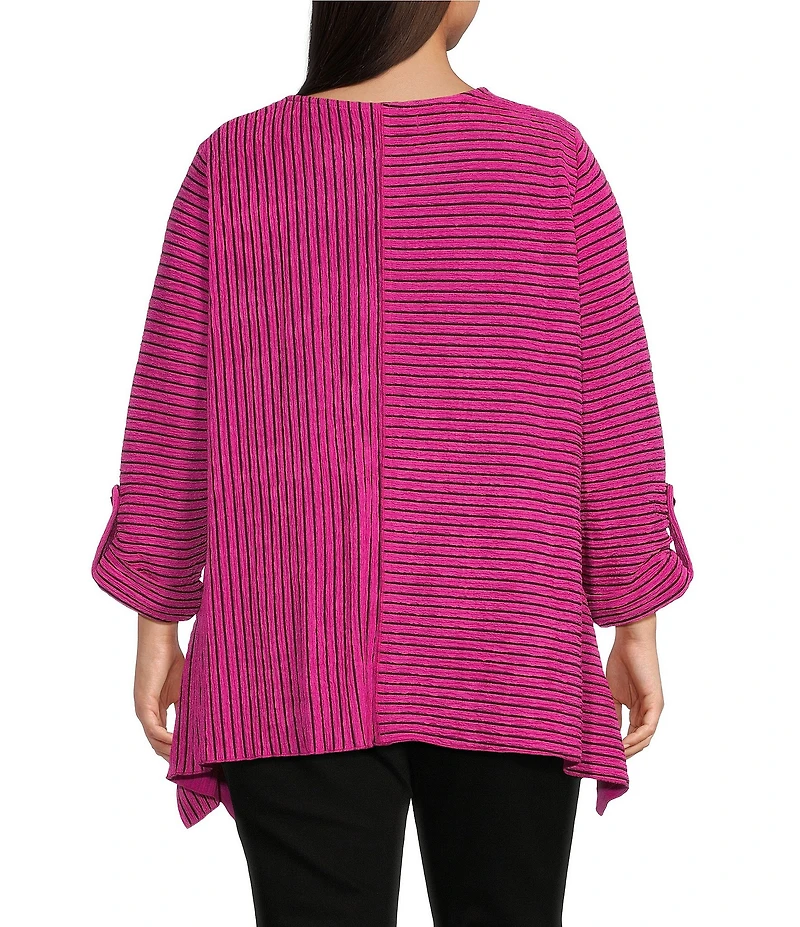 Calessa Plus Size Textured Knit Stripe Round Neck Short Sleeve Asymmetric Tunic