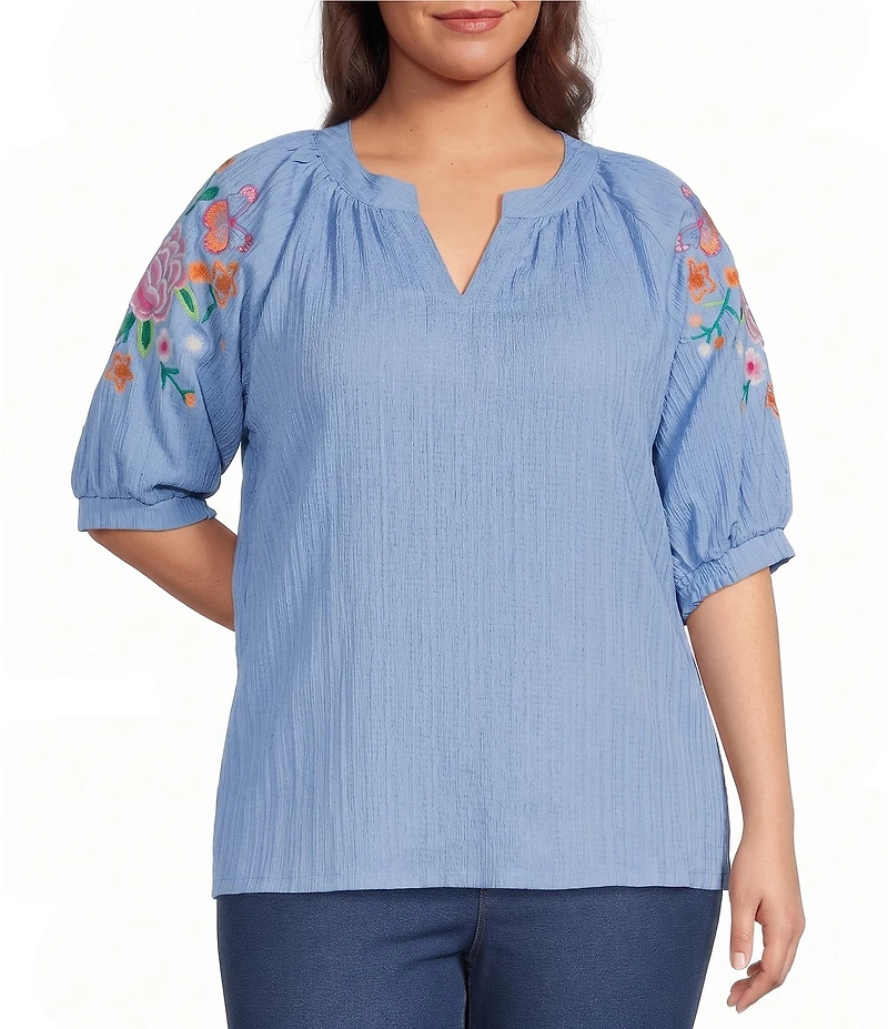 Calessa Plus Size Crinkle Split V-Neck Embroidered Puff Sleeve Tunic