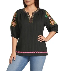 Calessa Plus Size Embroidered Elbow Sleeve Tunic