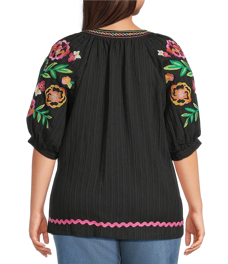 Calessa Plus Size Embroidered Elbow Sleeve Tunic