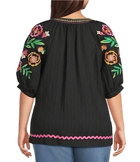 Calessa Plus Size Embroidered Elbow Sleeve Tunic
