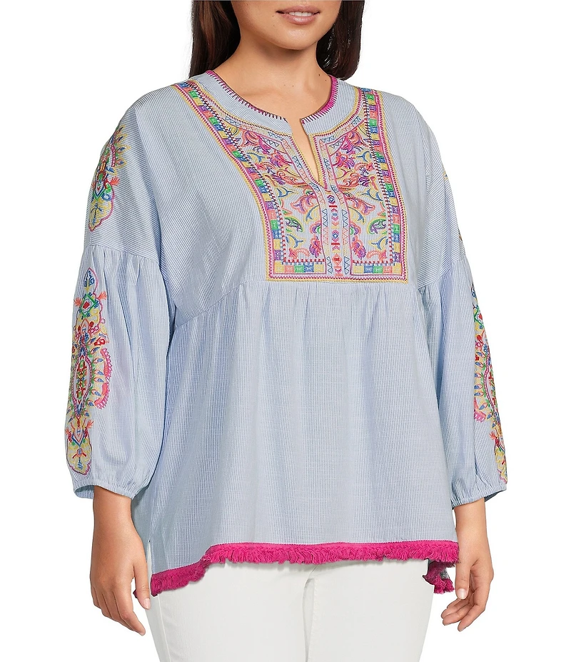 Calessa Plus Size Embroidered Patchwork Split Round V-Neck 3/4 Sleeve Tunic