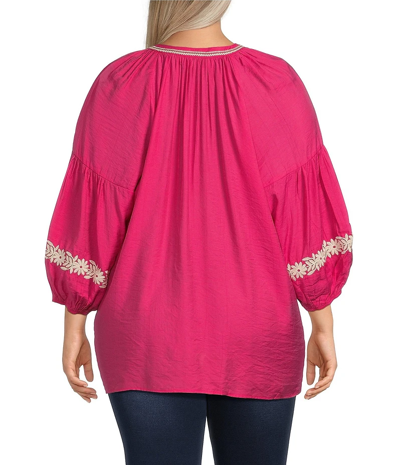 Calessa Plus Size Embroidered Split Neck Bracelet Length Sleeve Tunic