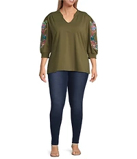 Calessa Plus Size Embroidered Split V-Neck Balloon Sleeve Tunic