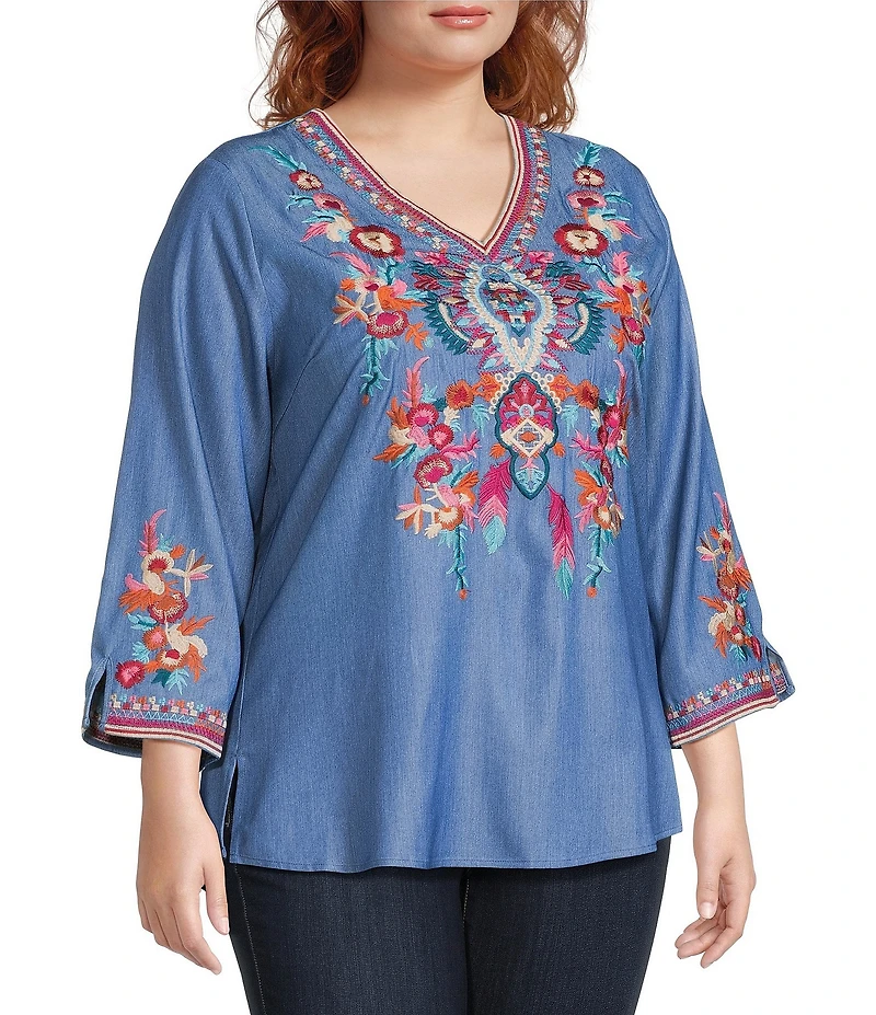 Calessa Plus Size Embroidered V-Neck 3/4 Sleeve Tunic