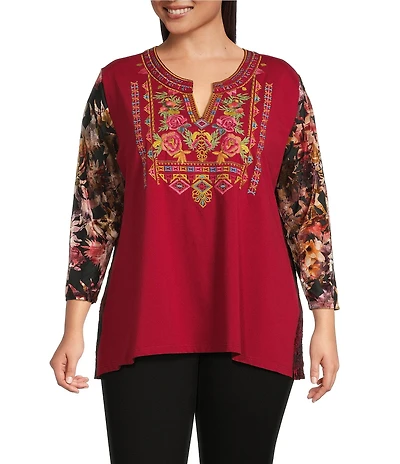 Calessa Plus Size Embroidered Velvet Tie-Dye Knit Split V-Neck 3/4 Sleeve Tunic