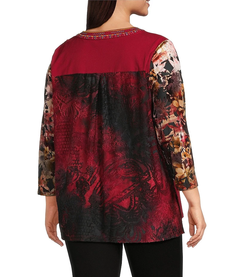 Calessa Plus Size Embroidered Velvet Tie-Dye Knit Split V-Neck 3/4 Sleeve Tunic