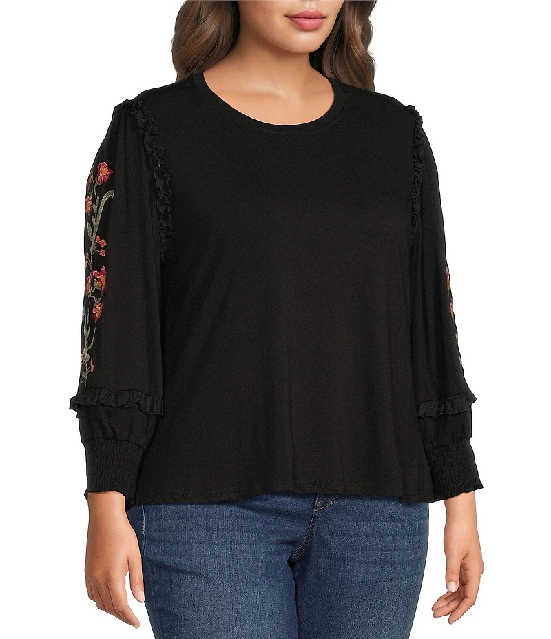 Calessa Plus Size Knit Round Neck Embroidered Long Sleeve Blouse