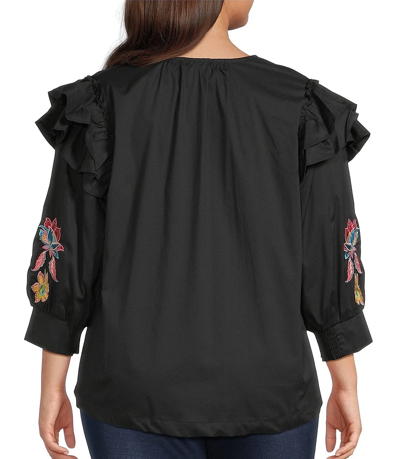 Calessa Plus Size Patchwork Embroidered Split V-Neck 3/4 Sleeve Tunic