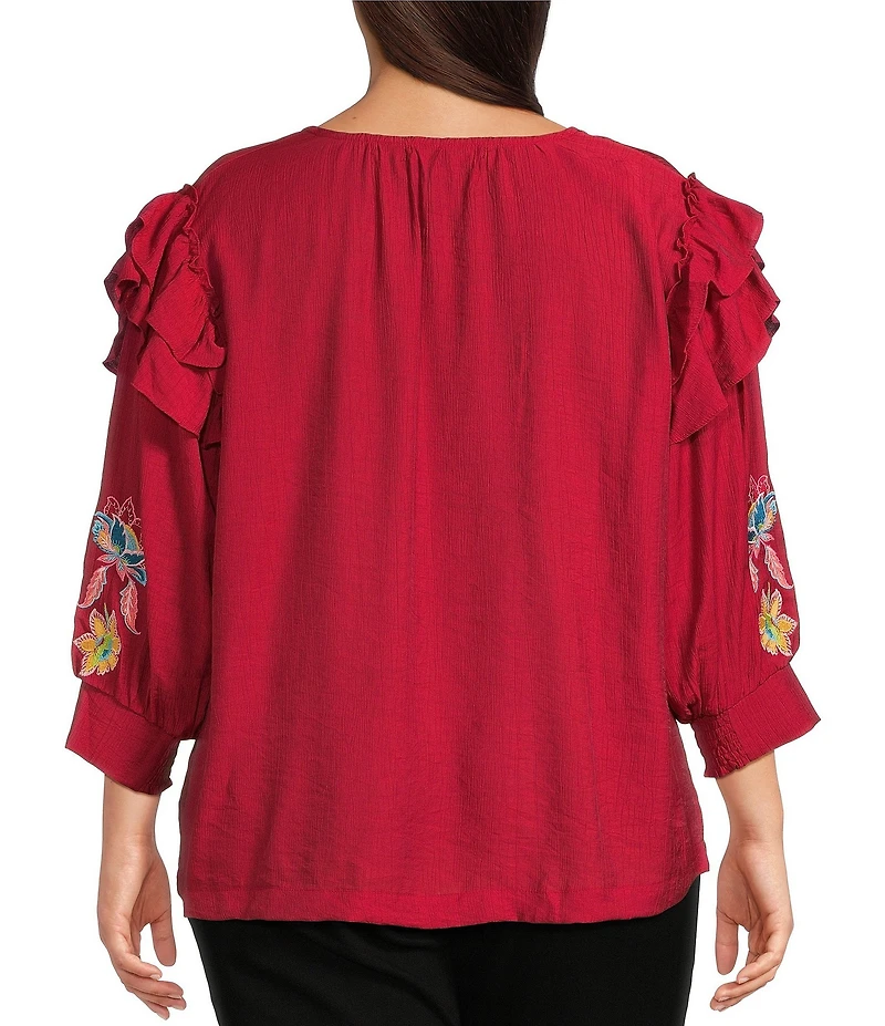 Calessa Plus Size Patchwork Embroidered Split V-Neck 3/4 Sleeve Tunic