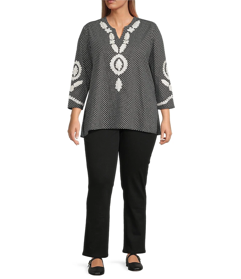 Calessa Plus Size Soutache Embroidered Geometric Print Split V-Neck 3/4 Sleeve Tunic