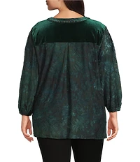 Calessa Plus Size Split V-Neck 3/4 Sleeve Embroidered Burnout Tie-Dye Velvet Knit Tunic