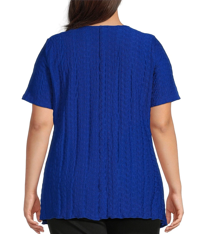 Calessa Plus Size Textured Knit Asymmetric Hem Tunic