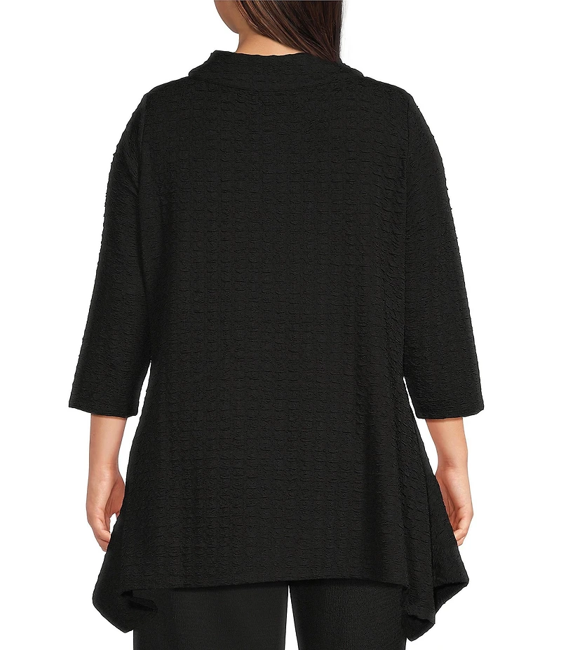Calessa Plus Size Textured Knit Wide Neck 3/4 Sleeve Asymmetric Tunic