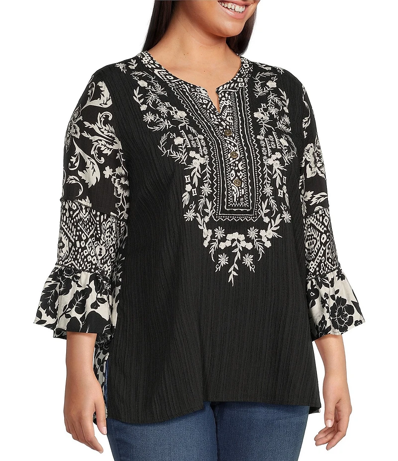 Calessa Plus Size Woven Embroidered Patchwork Round Split V-Neck 3/4 Sleeve Tunic