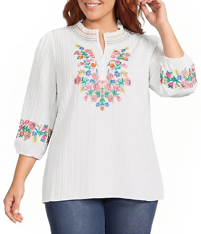 Calessa Plus Size Woven Embroidered Patchwork Stand Split V-Neck 3/4 Sleeve Tunic