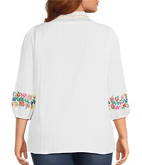 Calessa Plus Size Woven Embroidered Patchwork Stand Split V-Neck 3/4 Sleeve Tunic