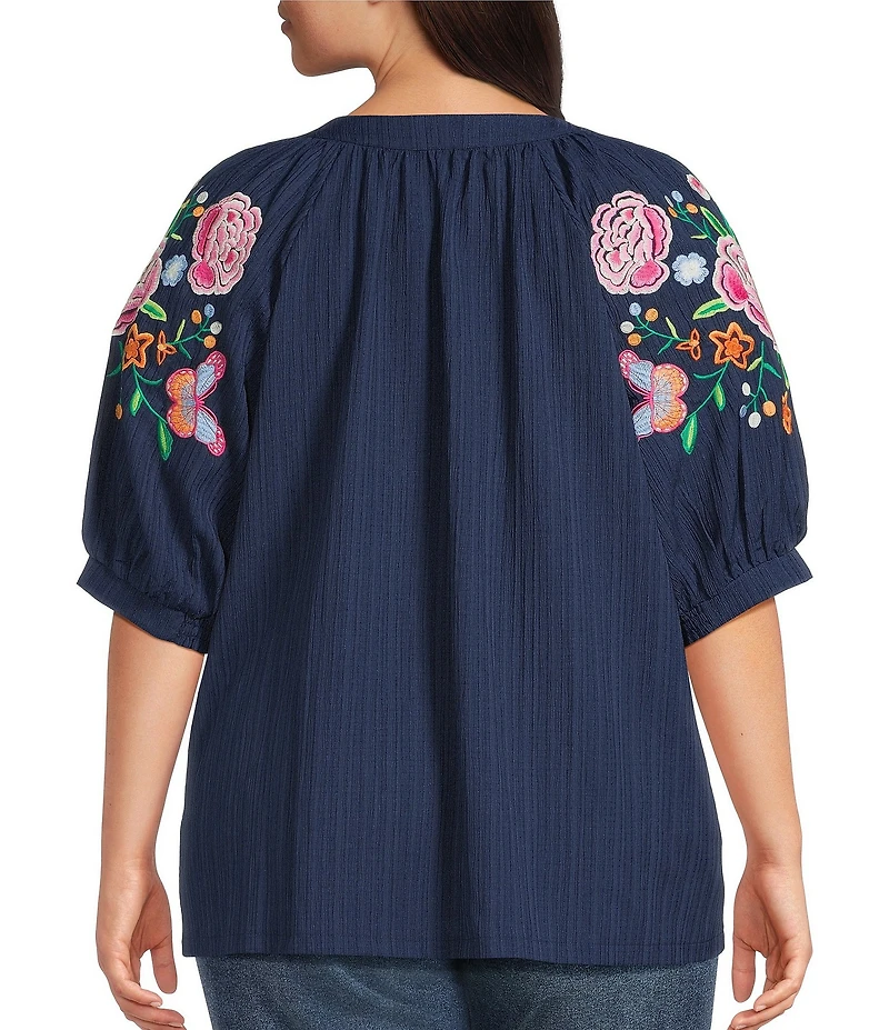Calessa Plus Size Woven Split V-Neck Embroidered Balloon Elbow Length Sleeve Tunic