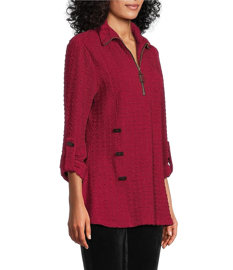 Calessa Textured Yarn-Dye Knit Wire Collar 3/4 Roll-Tab Sleeve Quarter-Zip Tunic