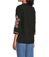 Calessa Woven Embroidered Split Round V-Neck 3/4 Sleeve Tunic