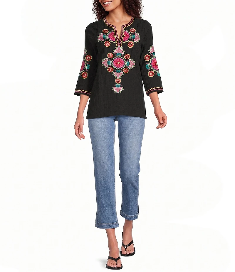 Calessa Woven Embroidered Split Round V-Neck 3/4 Sleeve Tunic